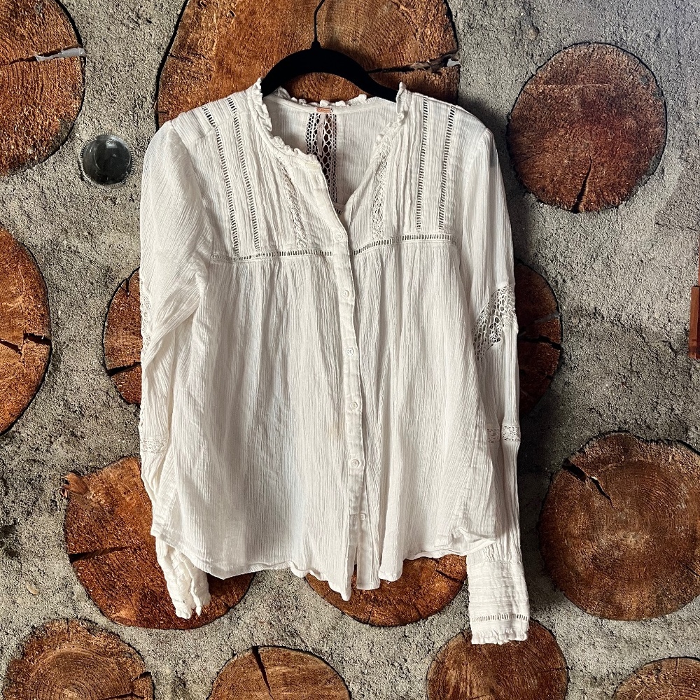 Free People size small white long sleeve shirt
